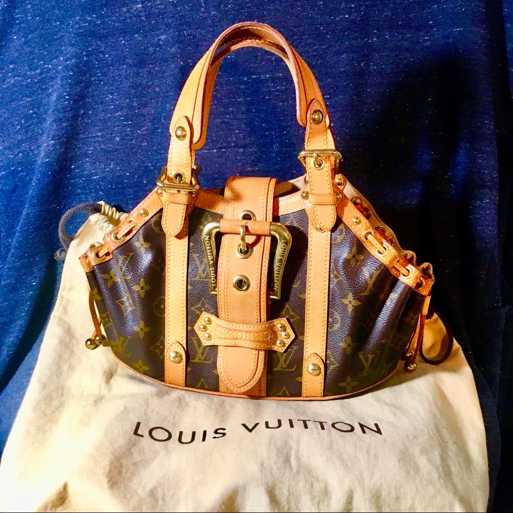 Authentic Louis Vuitton Theda GM Monogram bag Coated Canvas & Calfskin Leather